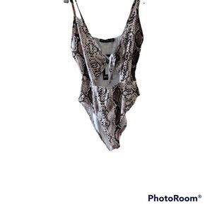 Nasty Gal Animal Print Bodysuit. Size 6.